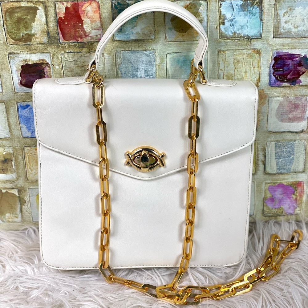 Vintage chain purse